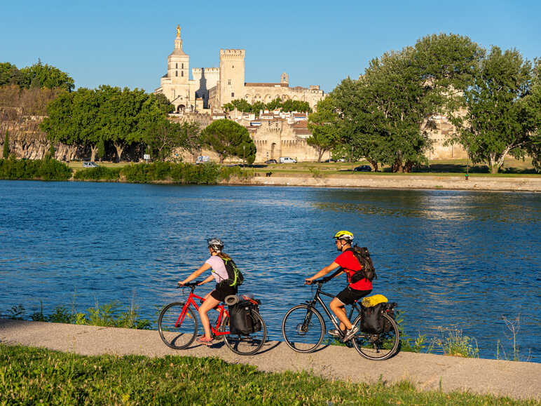 Velo le long online du rhone